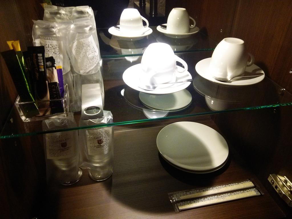 Hotel Moana Shinjuku (Adults Only) Tokio Buitenkant foto